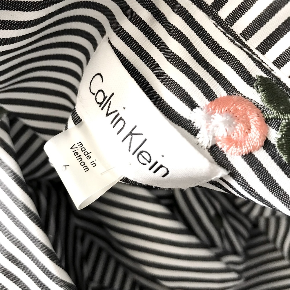 CALVIN KLEIN Women’s Whimsical Waterfall Wrap Midi Dress - Picture 10 of 15